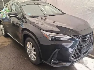Gebraucht Lexus NX350h 243 PS (178 kW) 2023 Schwarz SUV