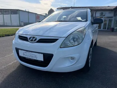 Gebraucht Hyundai i20 Classic 77 PS (56 kW) 2009 Weiß Kleinwagen