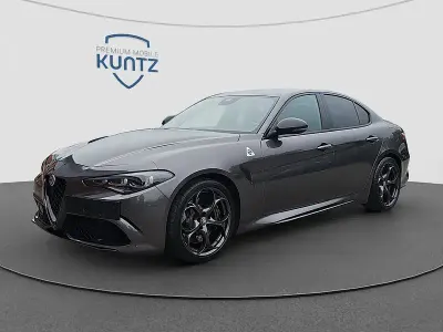 Gebraucht Alfa Romeo Giulia Quadrifoglio 520 PS (382 kW) 2024 Grigio vesuvio Limousine