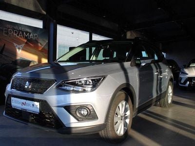 Usata Seat Arona Style 95 CV (69 kW) 2019 Argento SUV