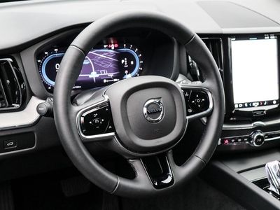 Gebraucht Volvo XC60 Plus 197 PS (144 kW) 2024 Weiß SUV