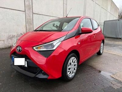 Gebraucht Toyota Aygo 72 PS (52 kW) 2021 Rot Kleinwagen