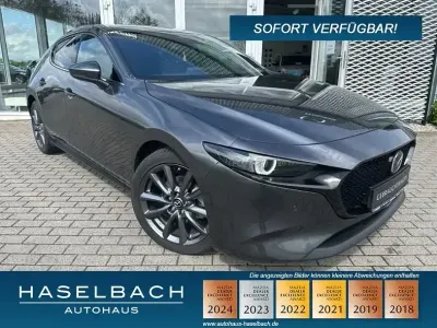 Używany Mazda 3 Exclusive 140 KM (102 kW) 2024 Szary Sedan/Limuzyna