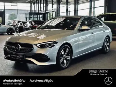 Gebraucht Mercedes C180 Avantgarde 170 PS (125 kW) 2025 Lack hightechsilber (metallic) Limousine