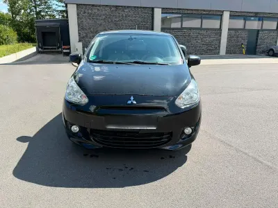 Gebraucht Mitsubishi Space Star 80 PS (58 kW) 2015 Schwarz Kleinwagen