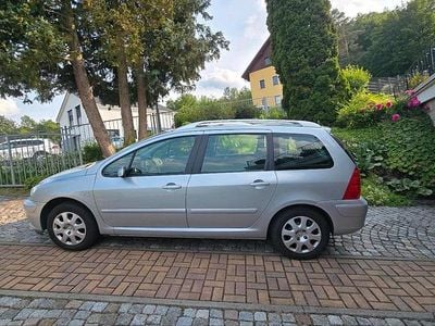 Silber Gebraucht 2004 Peugeot 307 Kombi | 4.950 €