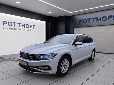 Weiss Gebraucht 2023 VW Passat Business Kombi | 26.777 € (Etwas zu teuer)