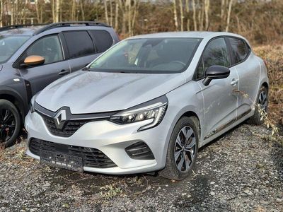 Gebraucht Renault Clio V Evolution 91 PS (66 kW) 2023 Silber Limousine