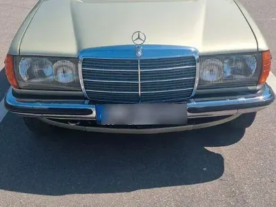 Gebraucht Mercedes 230 136 PS (100 kW) 1983 Grün Coupé