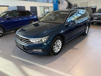 Gebraucht VW Passat Business 150 PS (110 kW) 2024 Blau Kombi