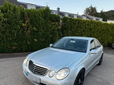 Gebraucht Mercedes E200 387 PS (284 kW) 2006 Grau Limousine