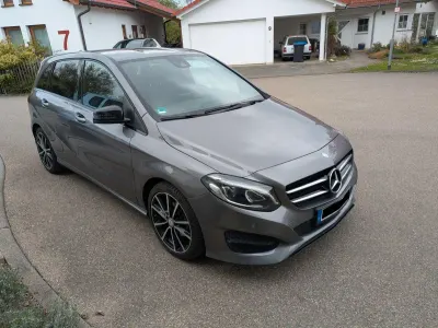 Usata Mercedes B180 AMG 122 CV (89 kW) 2016 Grigio Monovolume