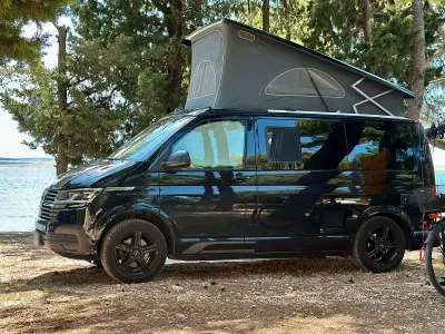 Gebraucht VW California Coast 150 PS (110 kW) 2022 Schwarz Van