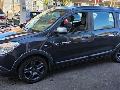 Gebraucht Dacia Lodgy Celebration 116 PS (85 kW) 2017 Grau "comete" Van / Kleinbus