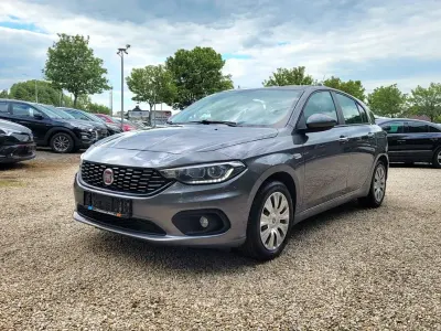 Gebraucht Fiat Tipo Easy 120 PS (88 kW) 2017 Grau Limousine