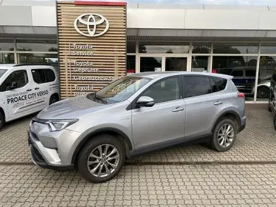 Gebraucht Toyota RAV4 Hybrid Plus 197 PS (144 kW) 2018 Lichtsilber metallic SUV
