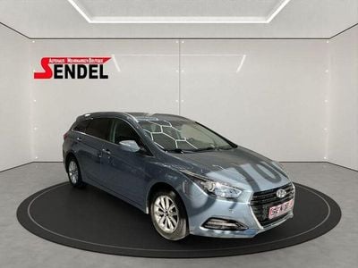 Gebraucht Hyundai i40 Trend 141 PS (103 kW) 2016 Blau Kombi