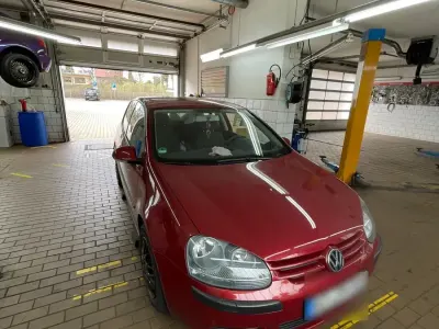 Gebraucht VW Golf IV 74 PS (54 kW) 2004 Rot Limousine