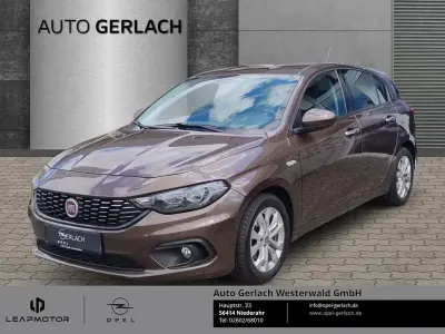 Gebraucht Fiat Tipo Lounge 120 PS (88 kW) 2018 Bronze Limousine