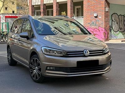 Gebraucht VW Touran Sound 150 PS (110 kW) 2018 Beige Van / Kleinbus