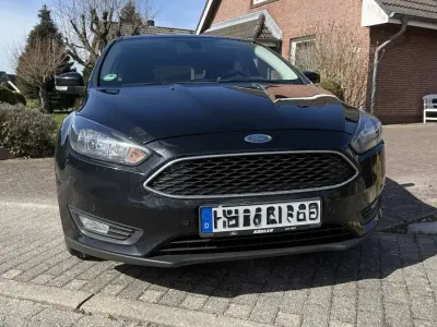 Occasion Ford Focus Cool & Connect 120 ch (88 kW) 2018 Noir Citadine
