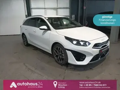 Gebraucht Kia Ceed Sportswagon Platinum 141 PS (103 kW) 2023 Weiß Kombi