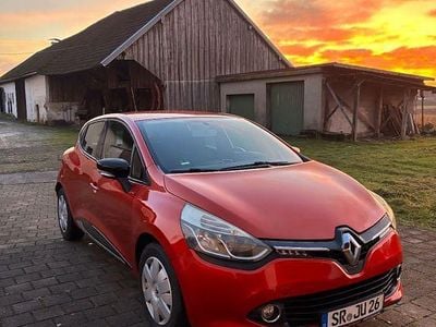 Rot Gebraucht 2013 Renault Clio IV Limousine | 5.500 € (Fairer Preis)