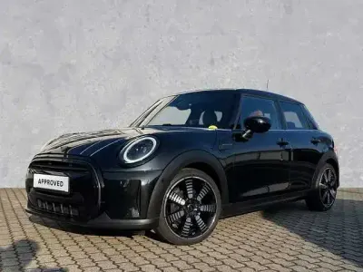Używany Mini Cooper 136 KM (100 kW) 2023 Czarny Hatchback