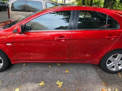 Gebraucht Mitsubishi Lancer Sportback 143 PS (105 kW) 2009 Rot Limousine
