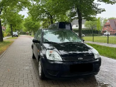 Gebraucht Ford Fiesta 59 PS (43 kW) 2004 Blau Kleinwagen