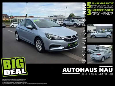 Gebraucht Opel Astra Edition 105 PS (77 kW) 2016 Diamant blau(m2) / diam silb Limousine