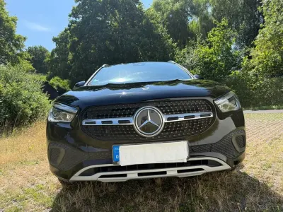 Gebraucht Mercedes GLA200 163 PS (119 kW) 2020 Schwarz SUV