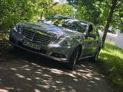 Mercedes E200