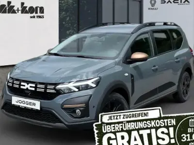 Gebraucht Dacia Jogger Extreme 110 PS (80 kW) 2025 Grau Van / Kleinbus