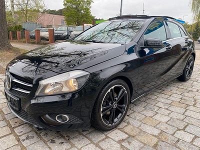 Usata Mercedes A180 122 CV (89 kW) 2012 Nero Berlina