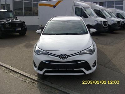 Gebraucht Toyota Avensis Edition-S 111 PS (81 kW) 2016 Weiß Kombi