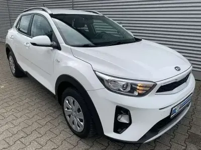 Second-hand Kia Stonic 99 CP (72 kW) 2019 Alb SUV