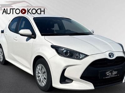Gebraucht Toyota Yaris Hybrid Comfort 116 PS (85 kW) 2022 Weiß Limousine