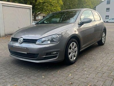 Grau Gebraucht 2013 VW Golf VII Trendline Limousine | 6.200 € (Guter Preis)