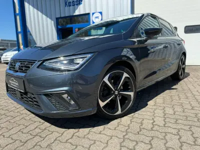 Usado Seat Ibiza FR 110 HP (80 kW) 2023 Cinzento Citadino