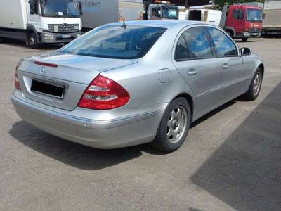 Mercedes E240
