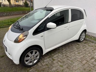 Weiß Gebraucht 2011 Mitsubishi i-MiEV Kleinwagen | 3.900 €