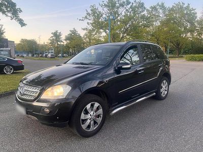 Usata Mercedes ML320 224 CV (164 kW) 2005 Nero SUV