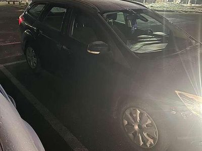 Blau Gebraucht 2011 Ford Focus Kombi | 3.300 € (Fairer Preis)