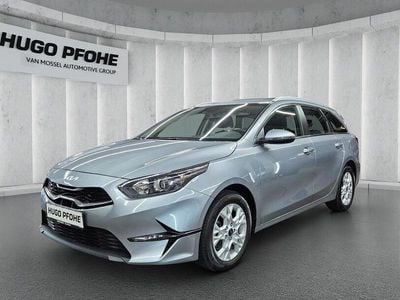Usado Kia Ceed Vision 120 HP (88 kW) 2023 Prateado Citadino