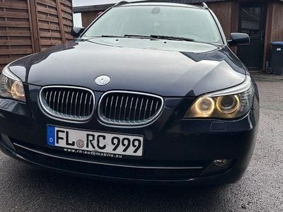 Gebraucht BMW 525 197 PS (144 kW) 2007 Blau Kombi