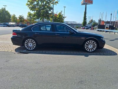 BMW 745