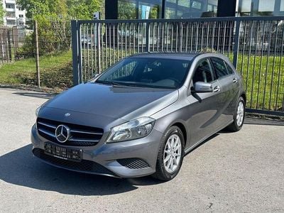 Gebraucht Mercedes A180 122 PS (89 kW) 2013 Grau Limousine