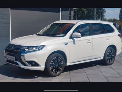 gebraucht Mitsubishi Outlander P-HEV weiss winterräder Garantie