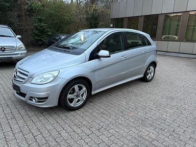 Gebraucht Mercedes B200 136 PS (100 kW) 2008 Silber Van / Kleinbus